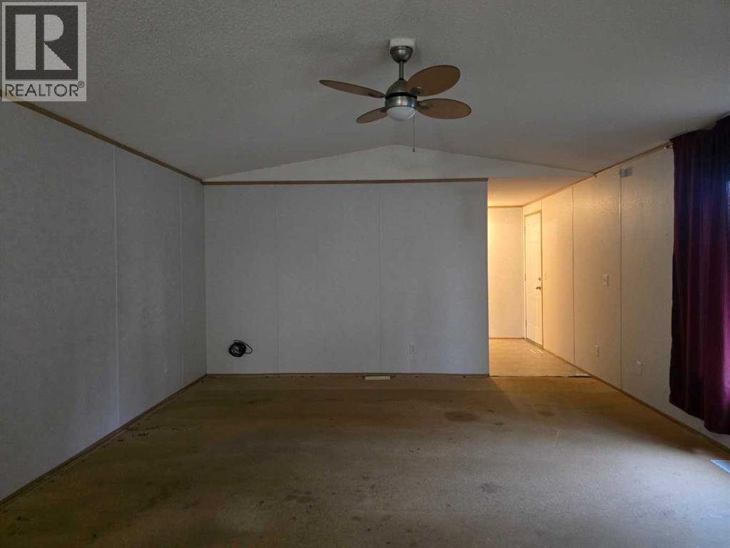 302, 72133 Range Road 11 - 4