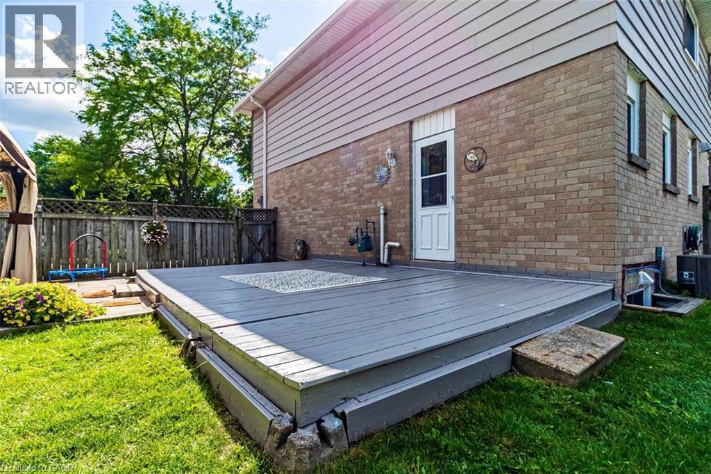 111 LARCH Street - Image 44