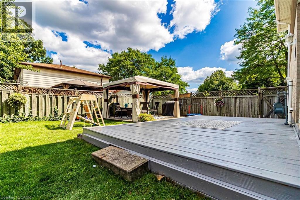 111 LARCH Street - Image 45
