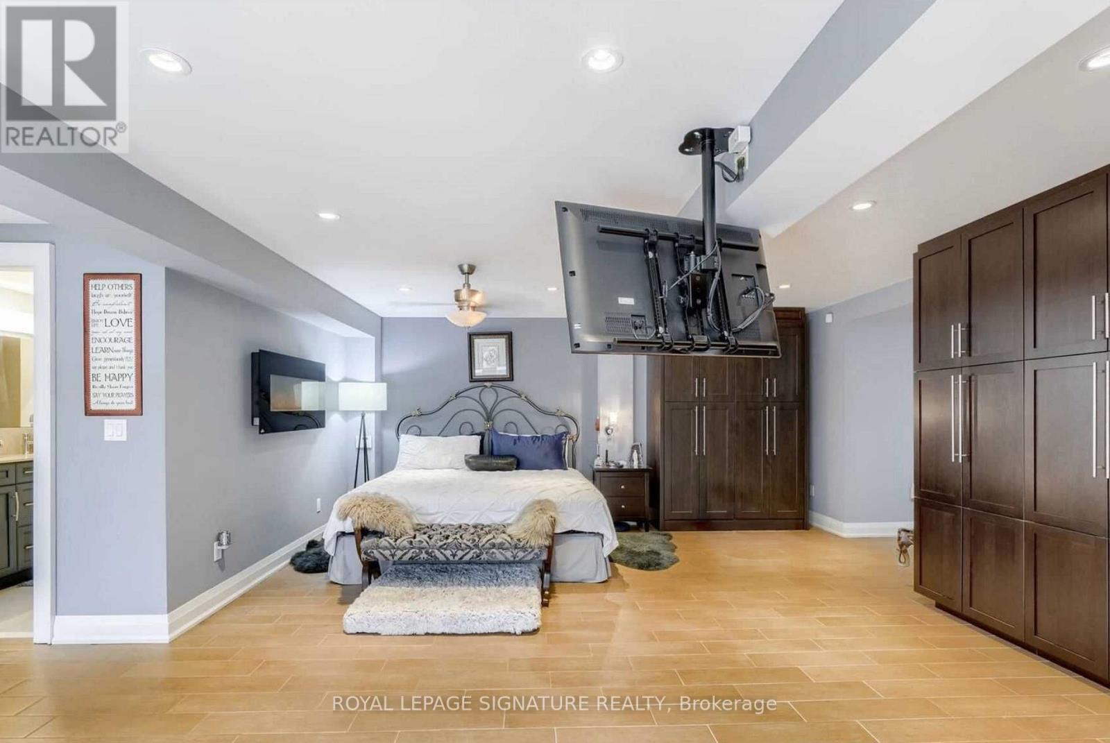 23 ABBS STREET - 10