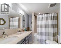 Living room - 23 Abbs Street, Toronto, ON M6K1M5 Photo 12