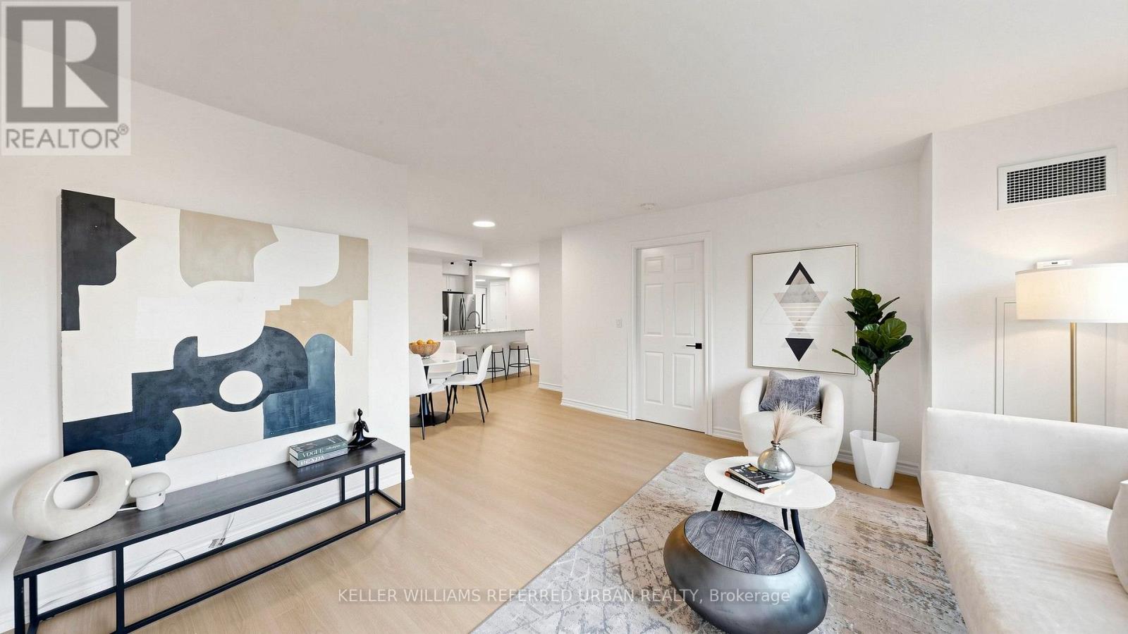 #2205 761 BAY STREET - 2