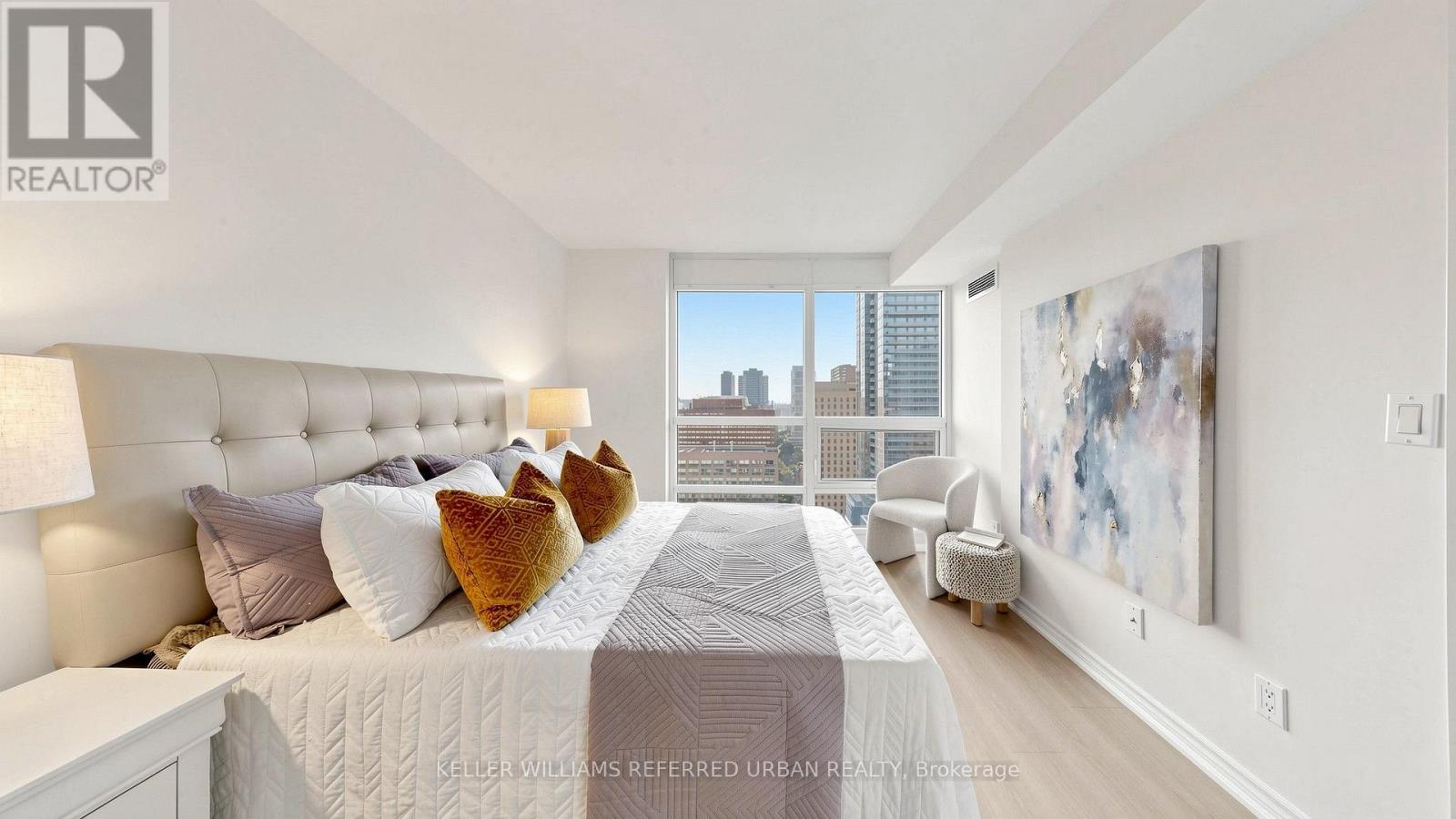 #2205 761 BAY STREET - Image 19