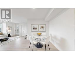 2205 - 761 Bay Street, Toronto, ON M5G2R2 Photo 8