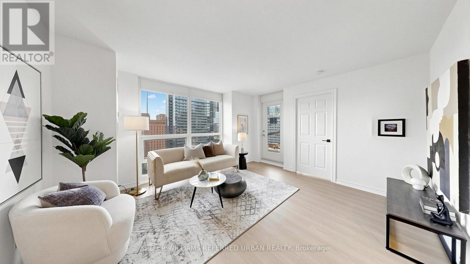 #2205 761 BAY STREET - 3