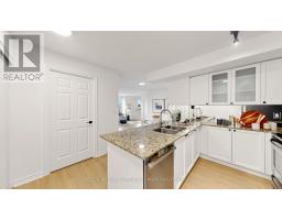 2205 - 761 Bay Street, Toronto, ON M5G2R2 Photo 7