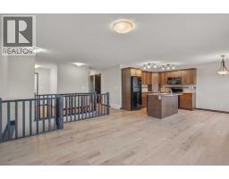 Living room - 92 Ireland Crescent, Red Deer, AB T4R3K7 Photo 7