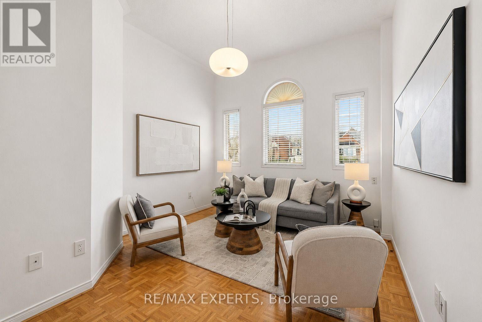 62 COLONIAL CRESCENT - 41
