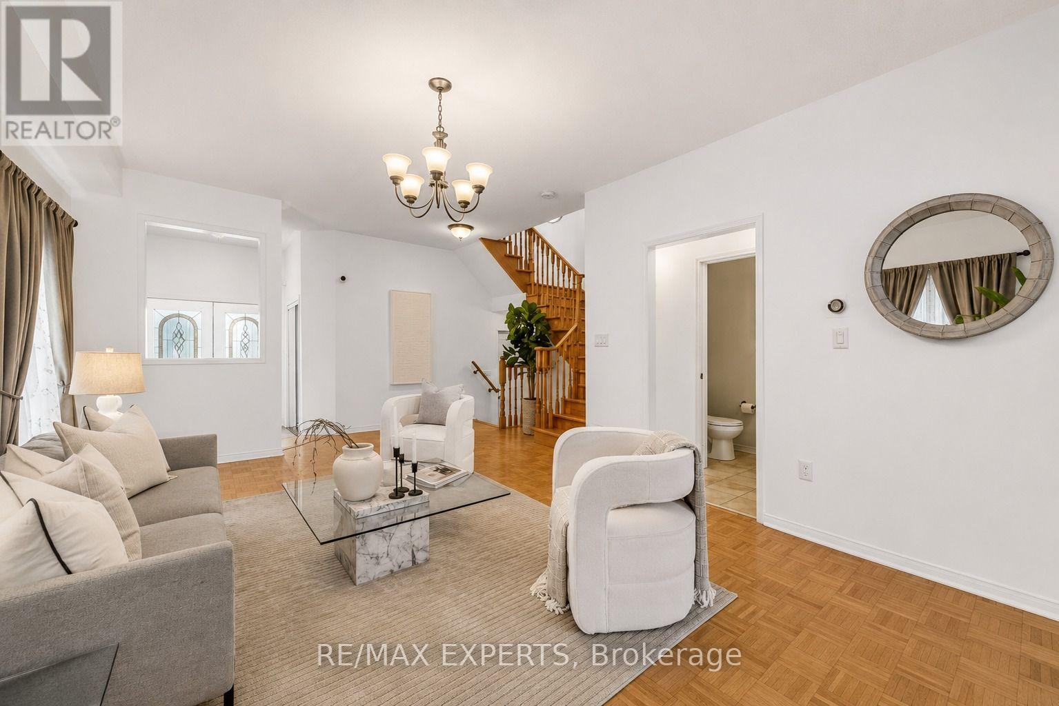 62 COLONIAL CRESCENT - Image 38