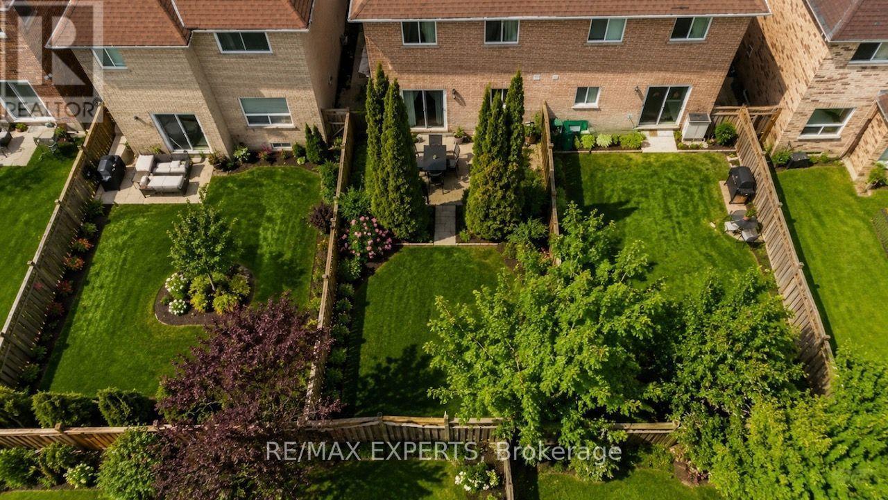 Listing photo of 62 COLONIAL CRESCENT
