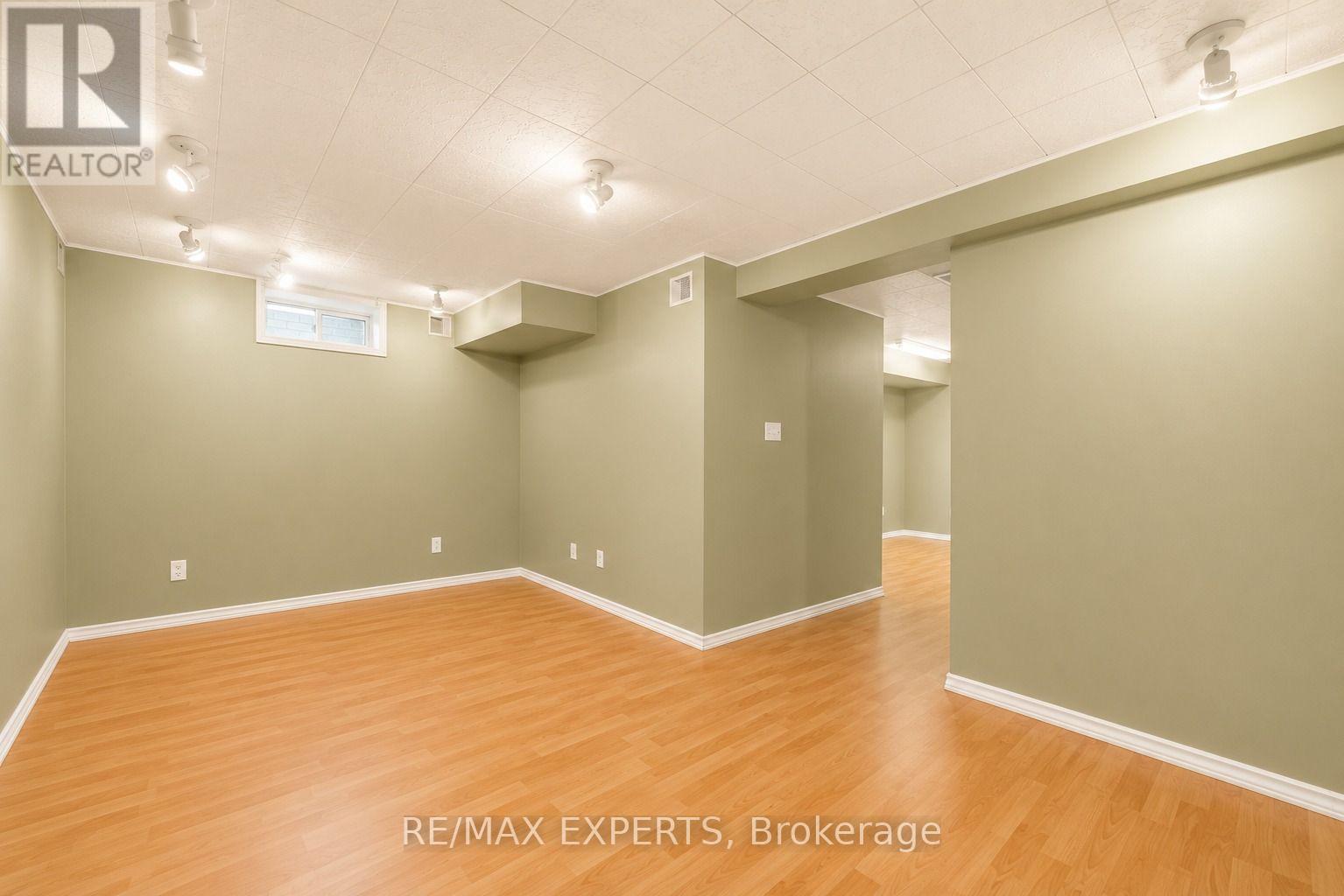 62 COLONIAL CRESCENT - Image 24