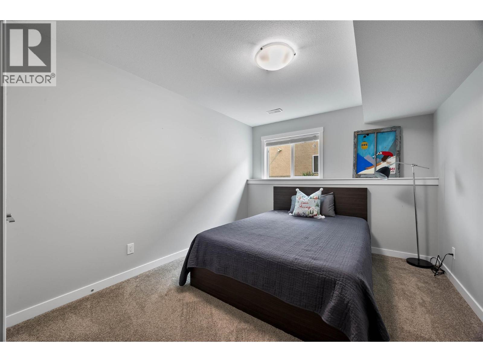 668 LYNE Road - Image 18