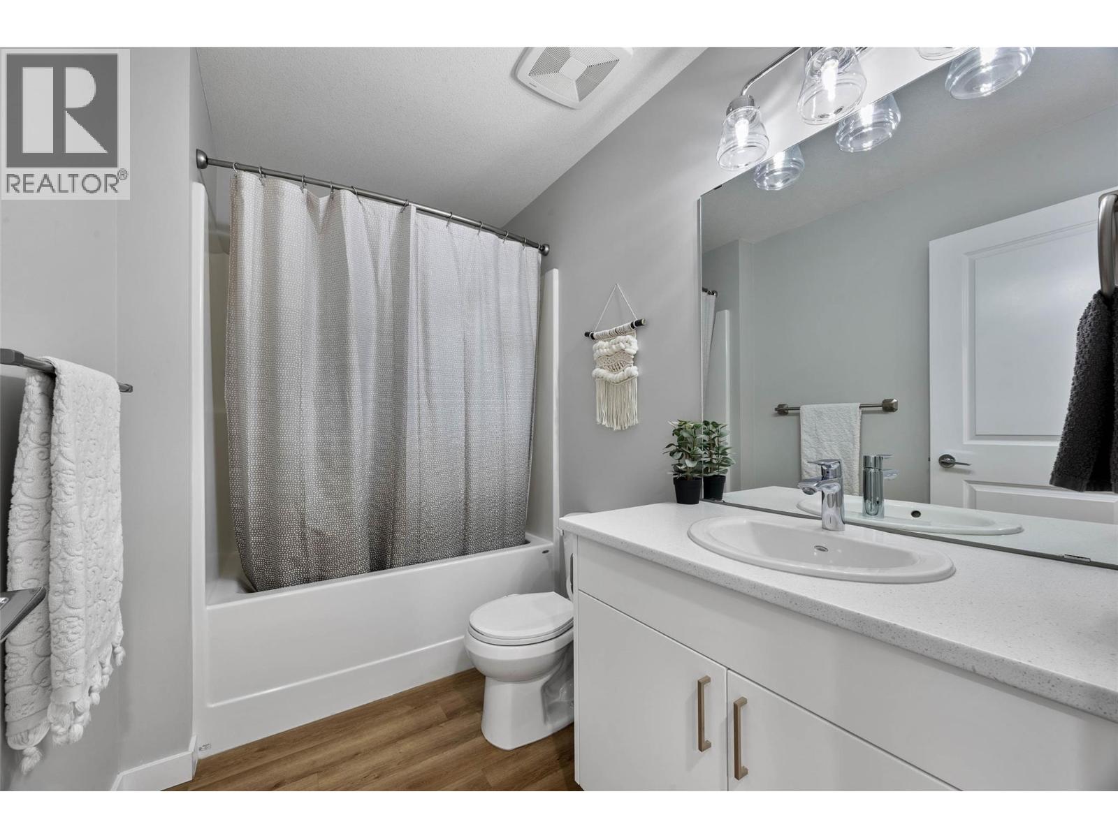 668 LYNE Road - Image 14
