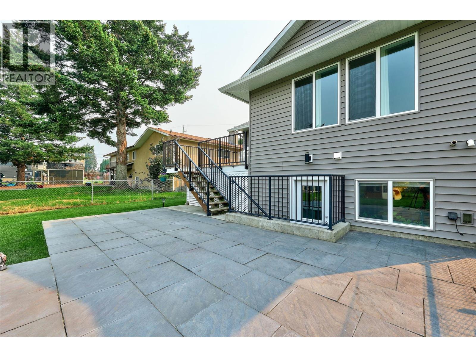 668 LYNE Road - 29