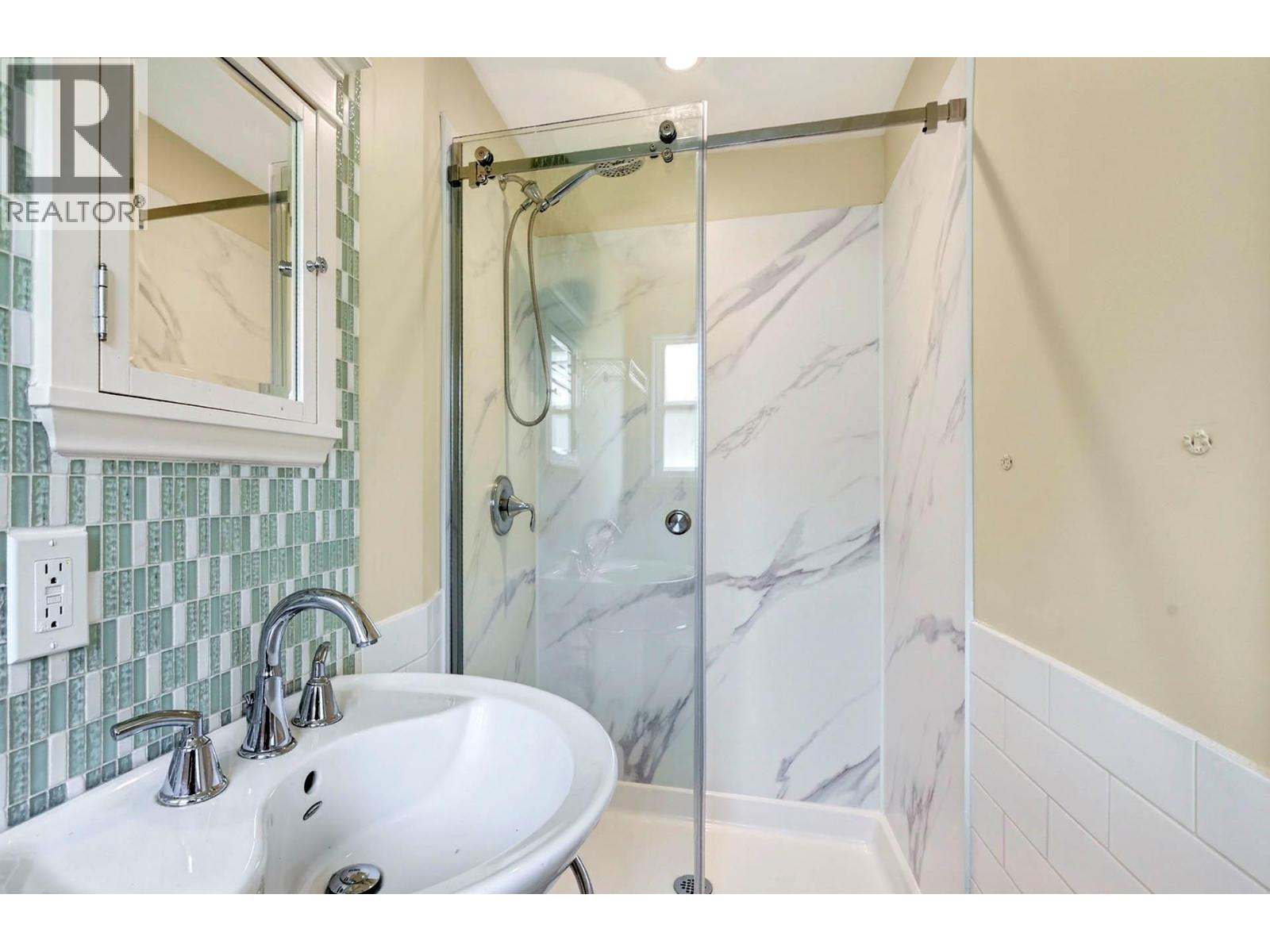 328 MCGILL Road - 12