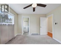 Living room - 328 Mcgill Road, Kamloops, BC V2C1M1 Photo 10