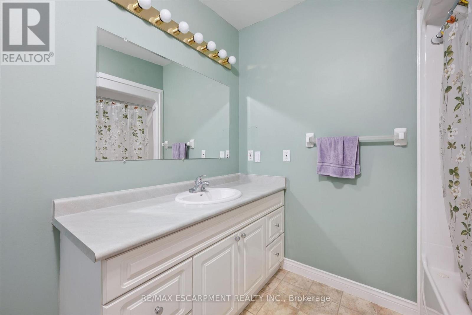 4 SPRUCE AVENUE - Image 15