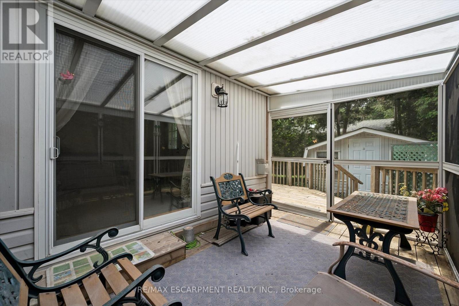 4 SPRUCE AVENUE - Image 17