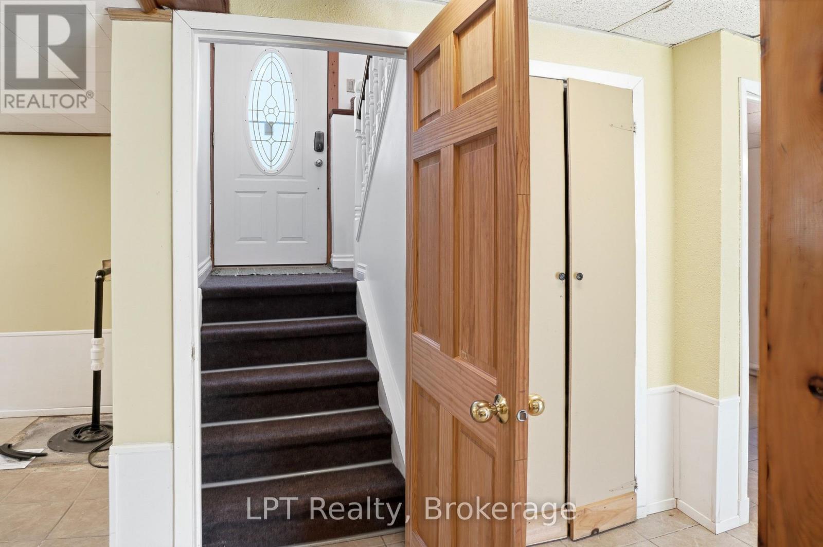 67 WILLIAM COURT - Image 32