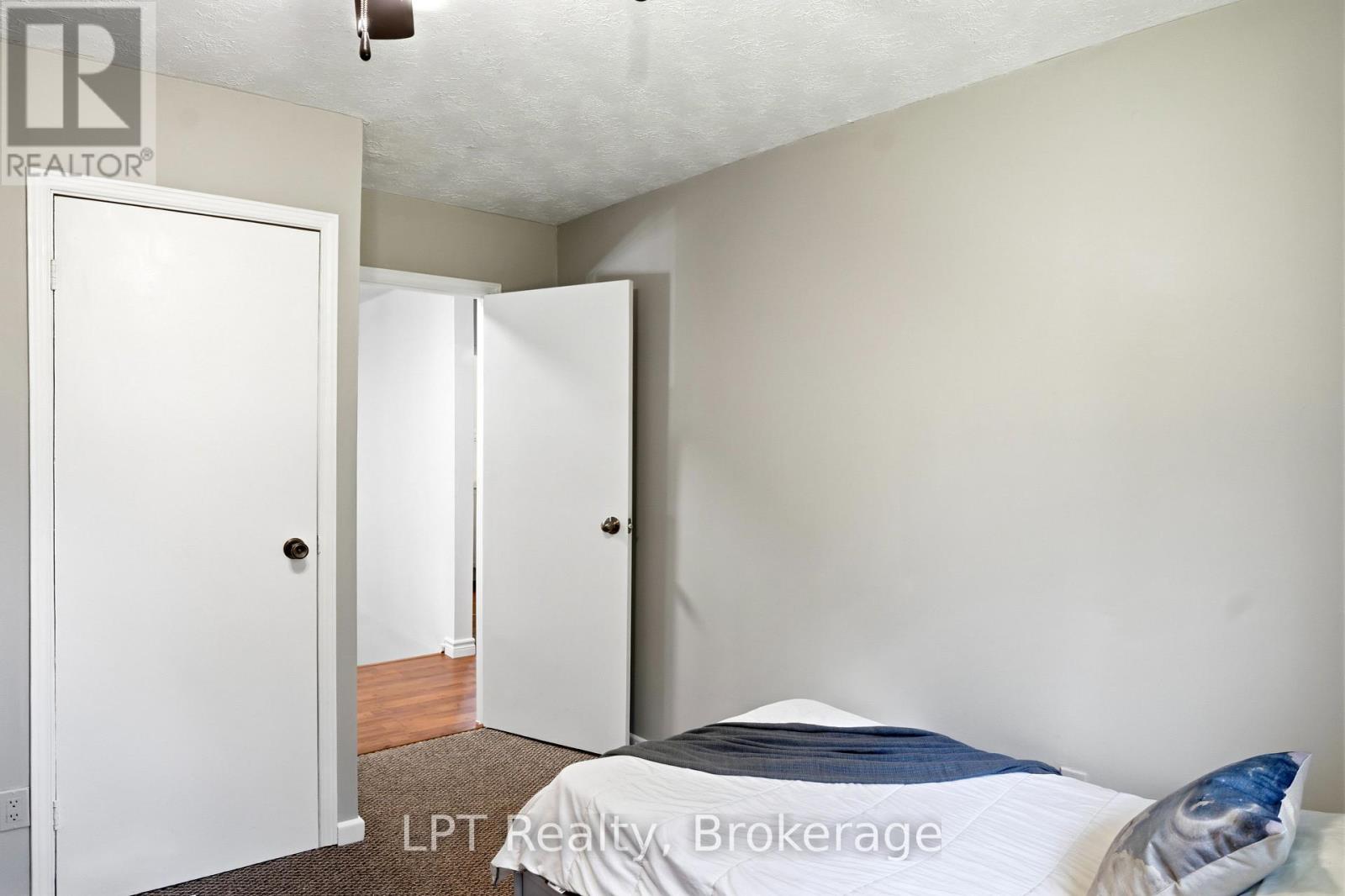 67 WILLIAM COURT - 31