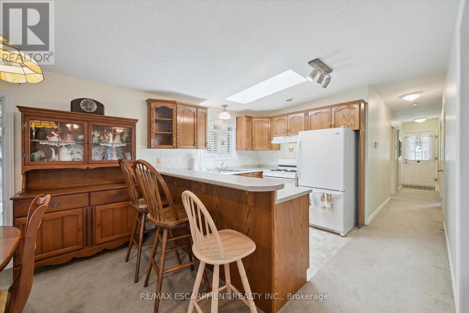 4 SPRUCE AVENUE - Image 5