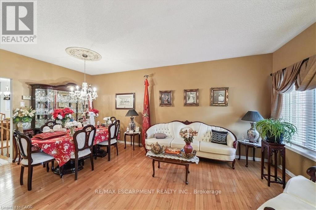 52 MISTYCREEK CRESCENT - 4