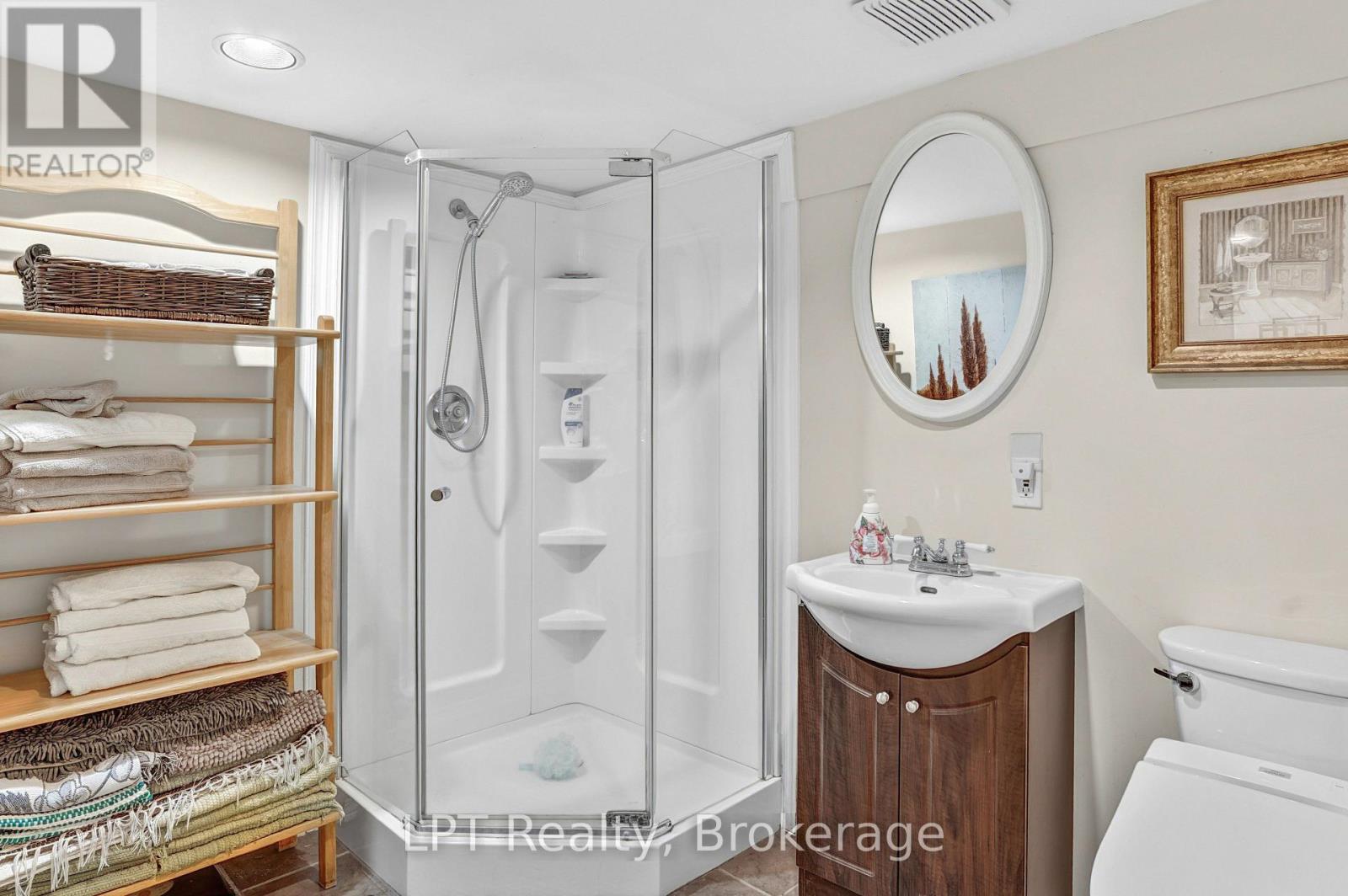 1568 5TH AVENUE - Image 36