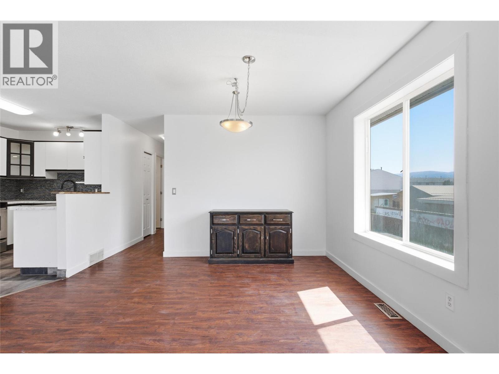 881 Evergreen Place - 13