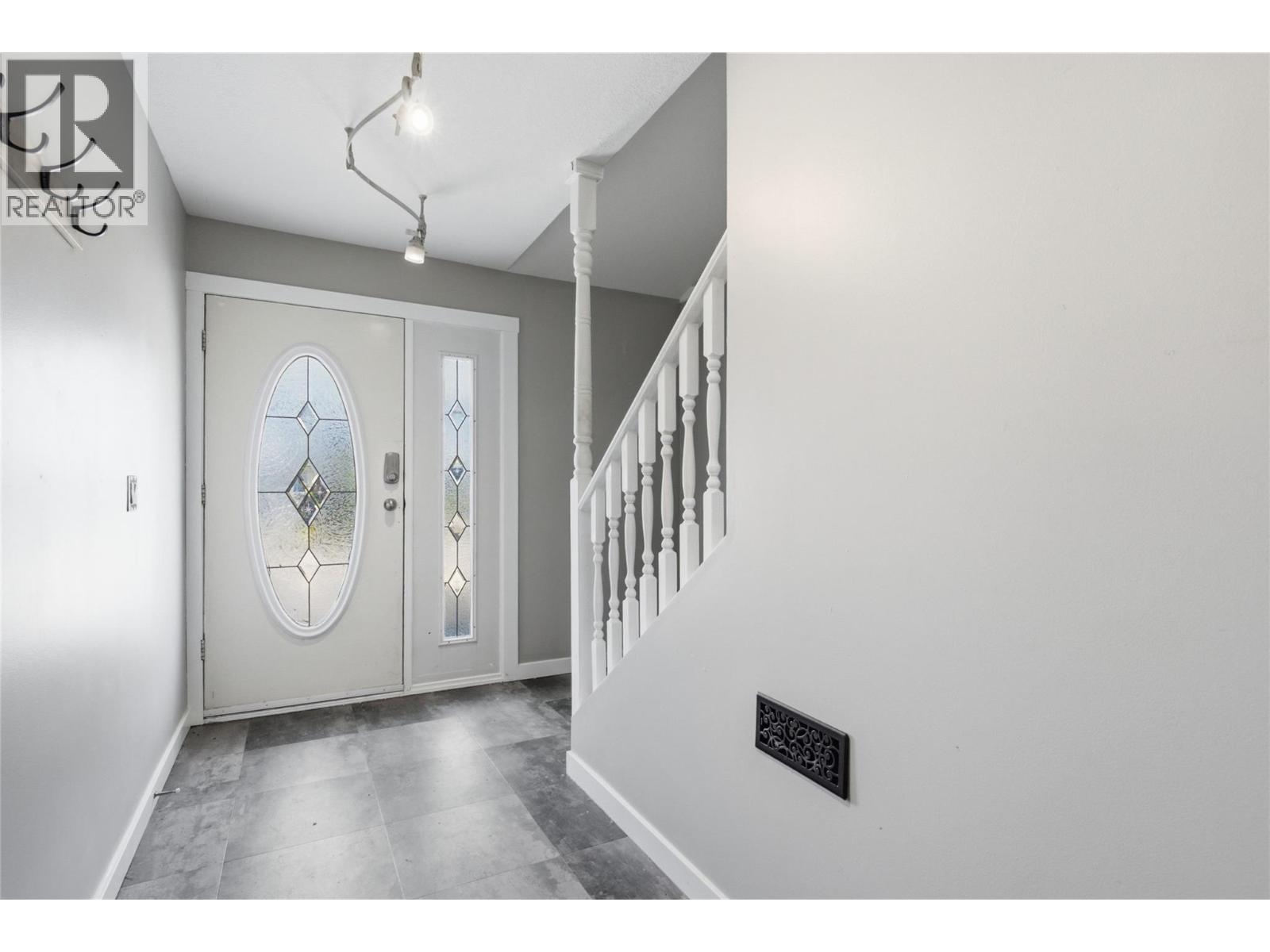 881 Evergreen Place - 5