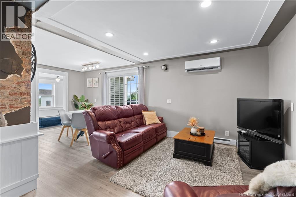 381 La Vallée Road - Image 8