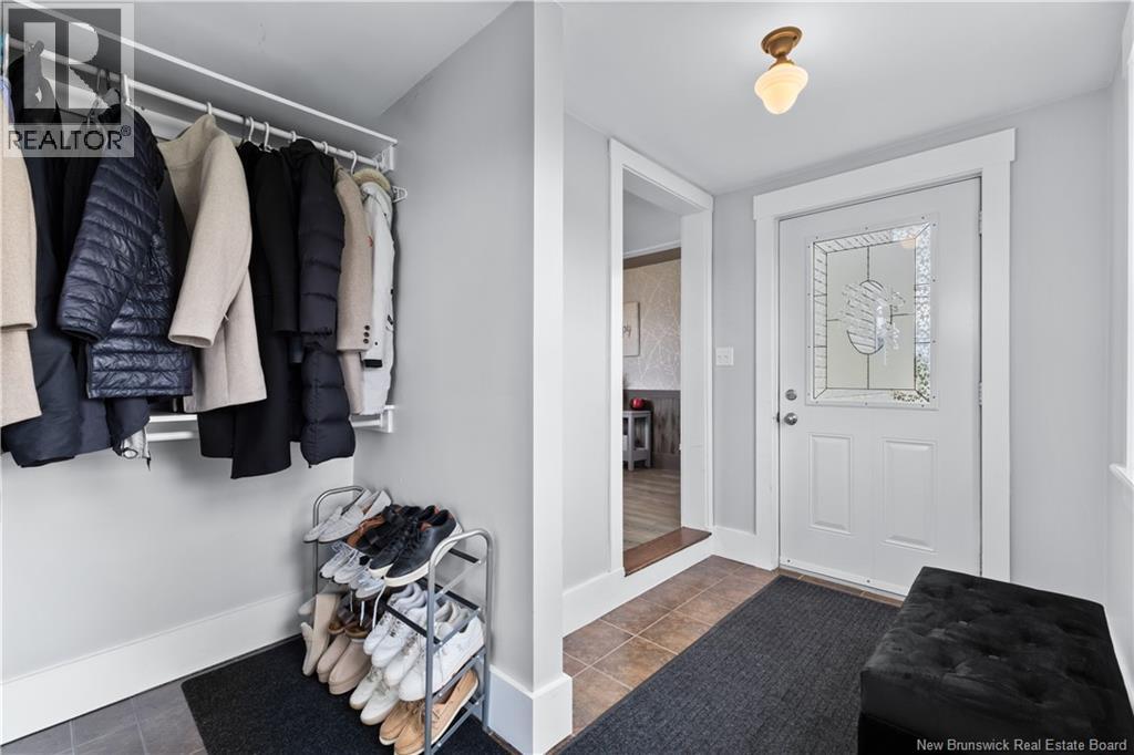 381 La Vallée Road - Image 4