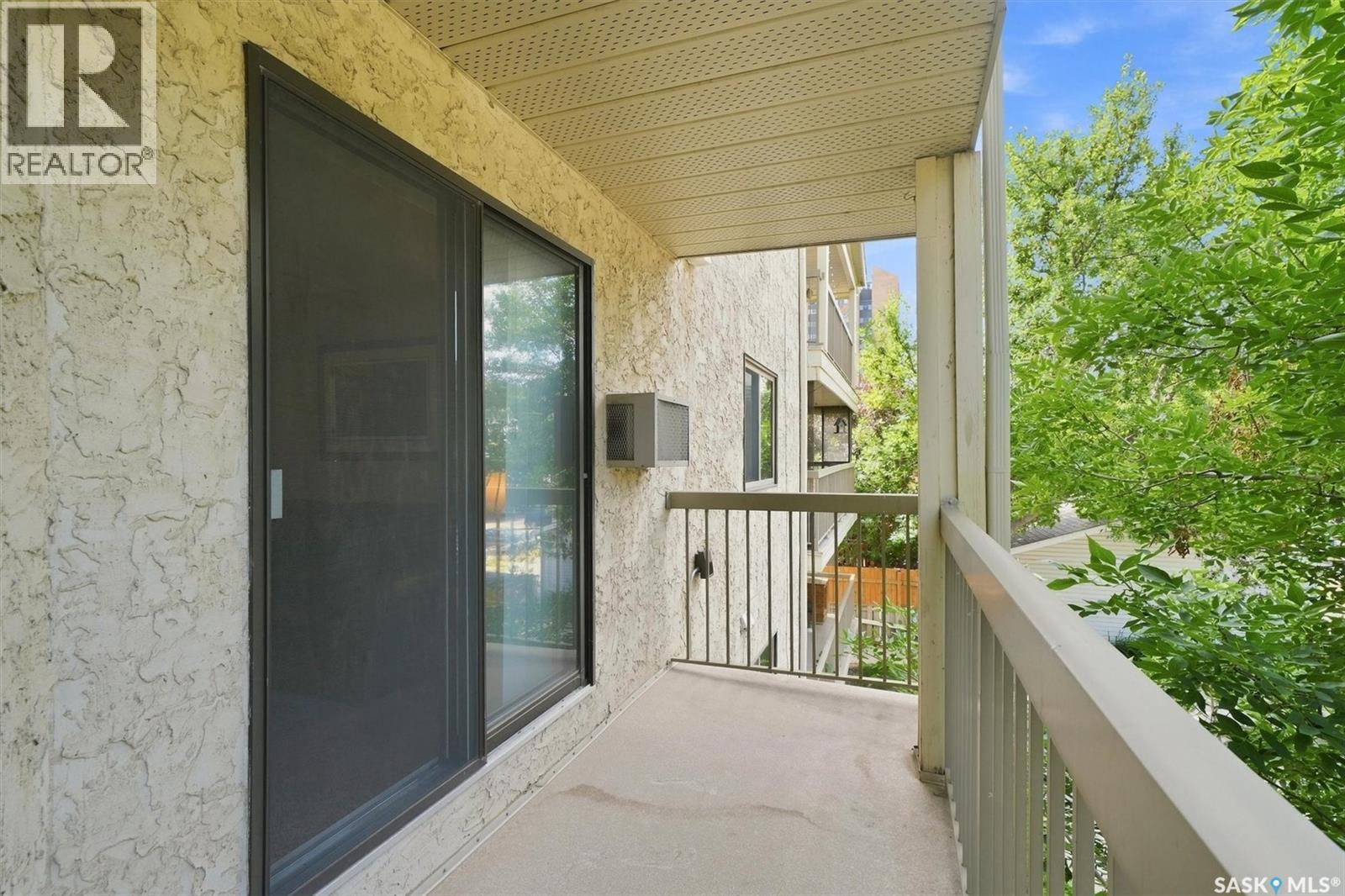 #203 525 5th AVENUE N - 22
