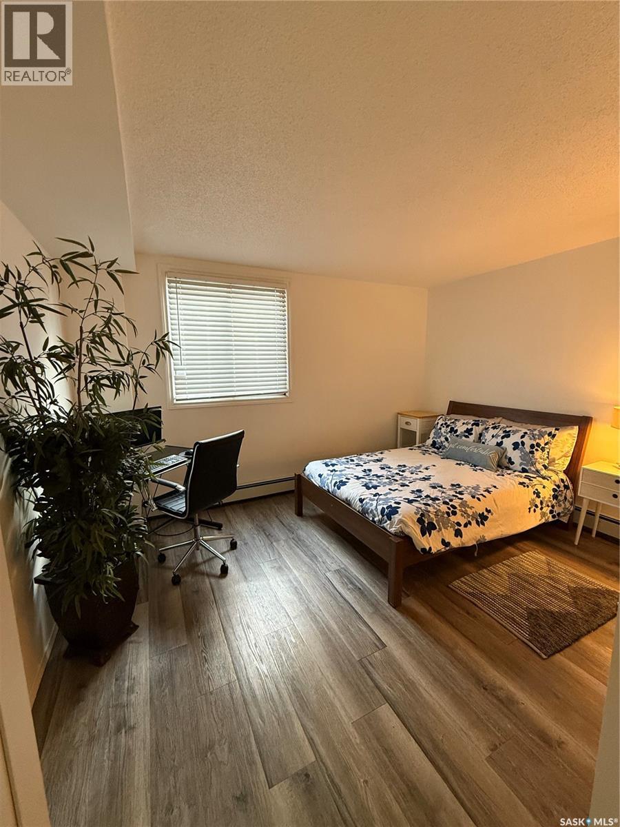 #4 111 St Lawrence CRESCENT - Image 16