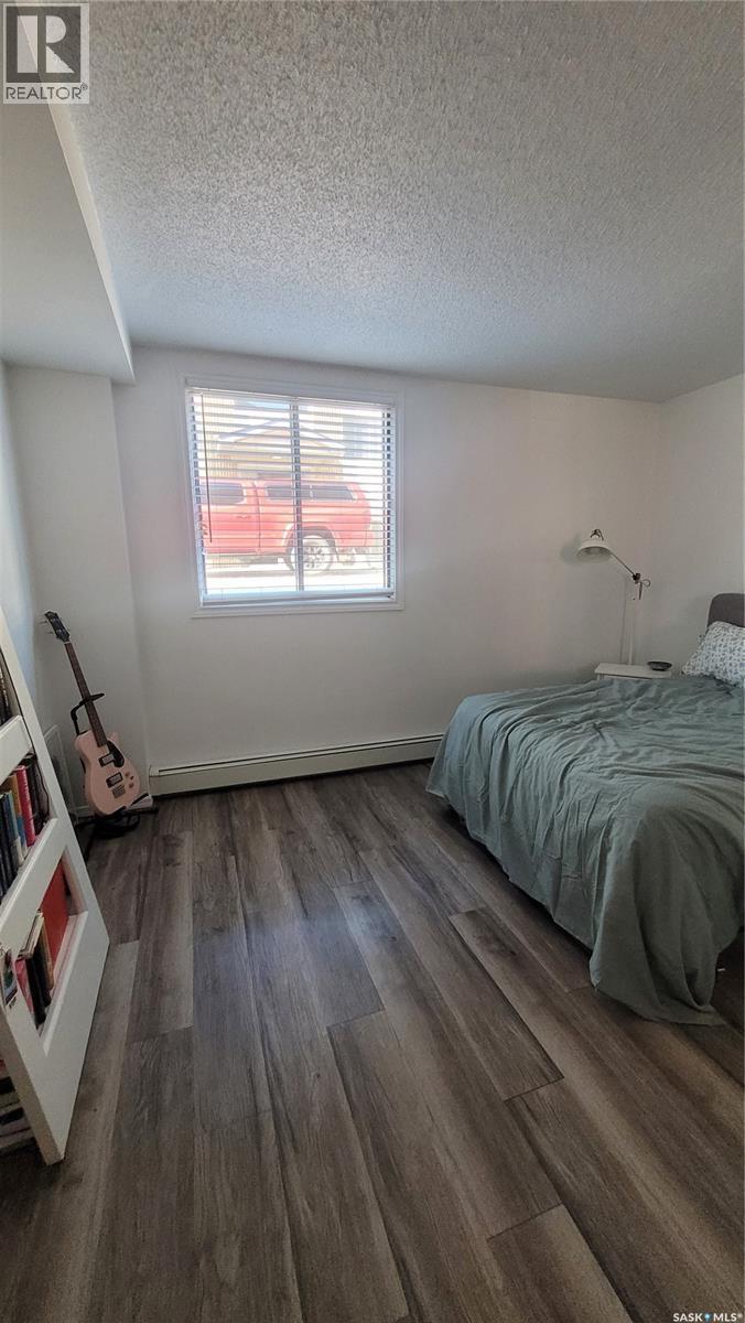 #4 111 St Lawrence CRESCENT - Image 7