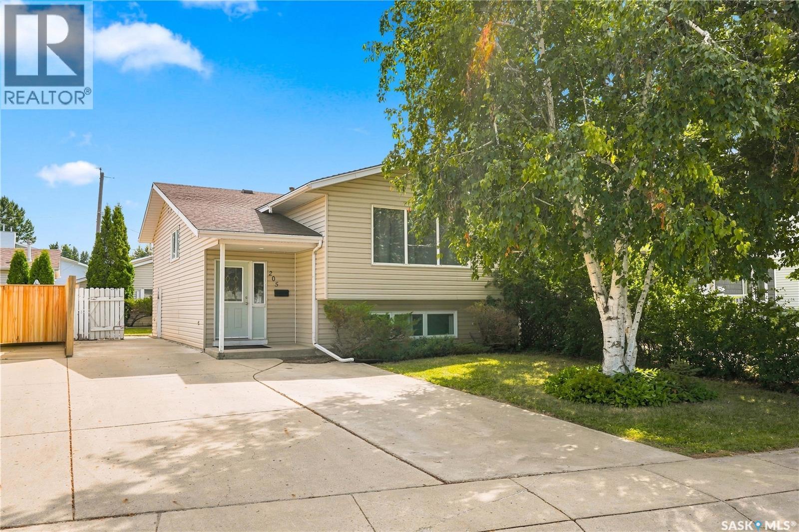 205 Imperial STREET
