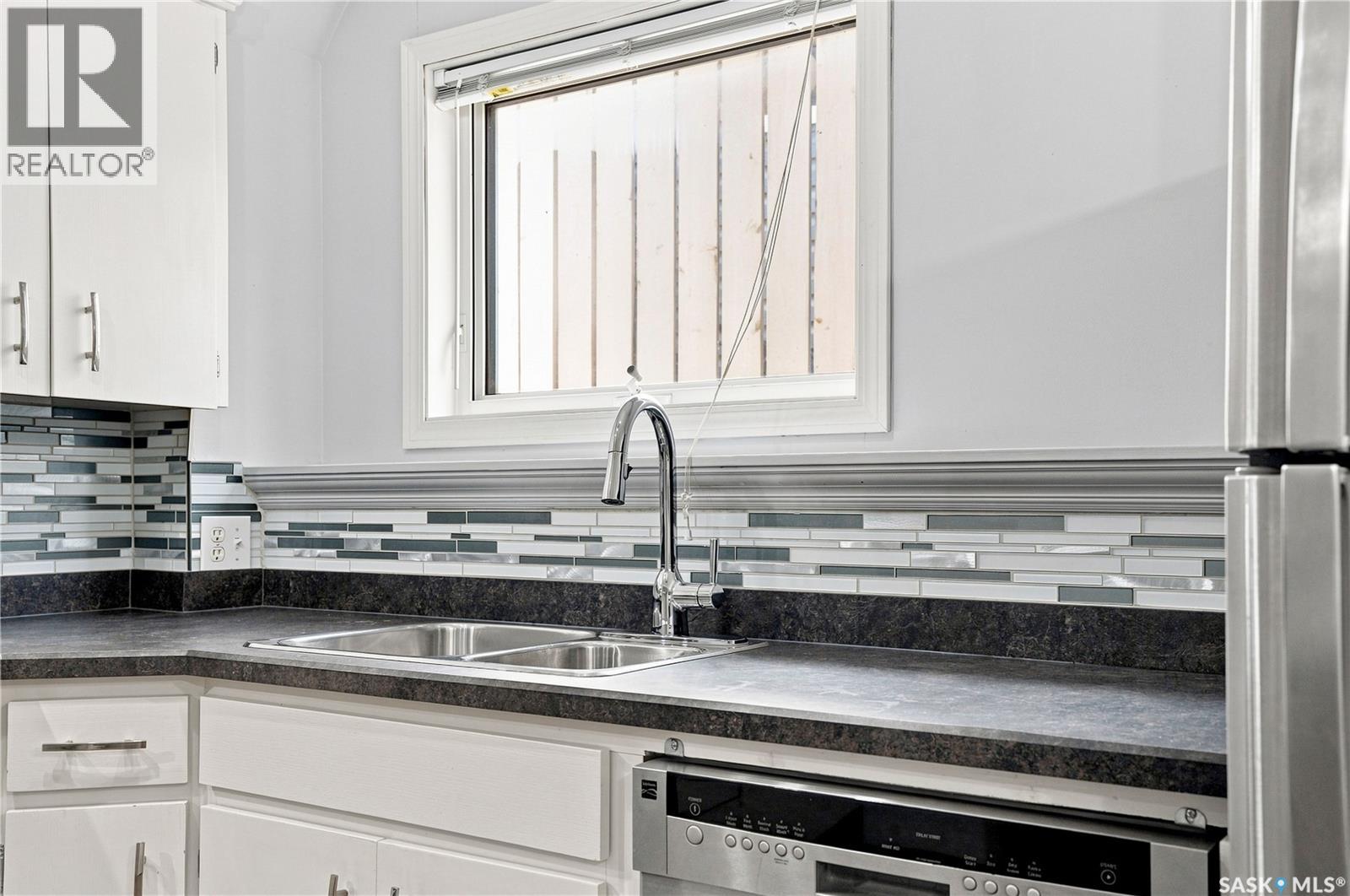 205 Imperial STREET - Image 33