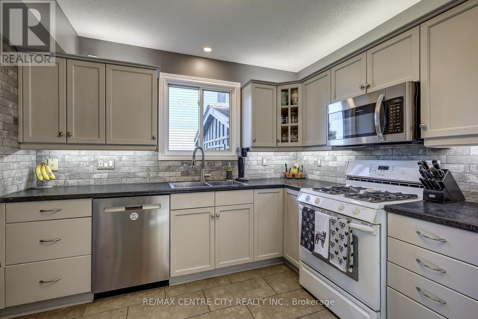 42134 MCBAIN LINE - Image 11
