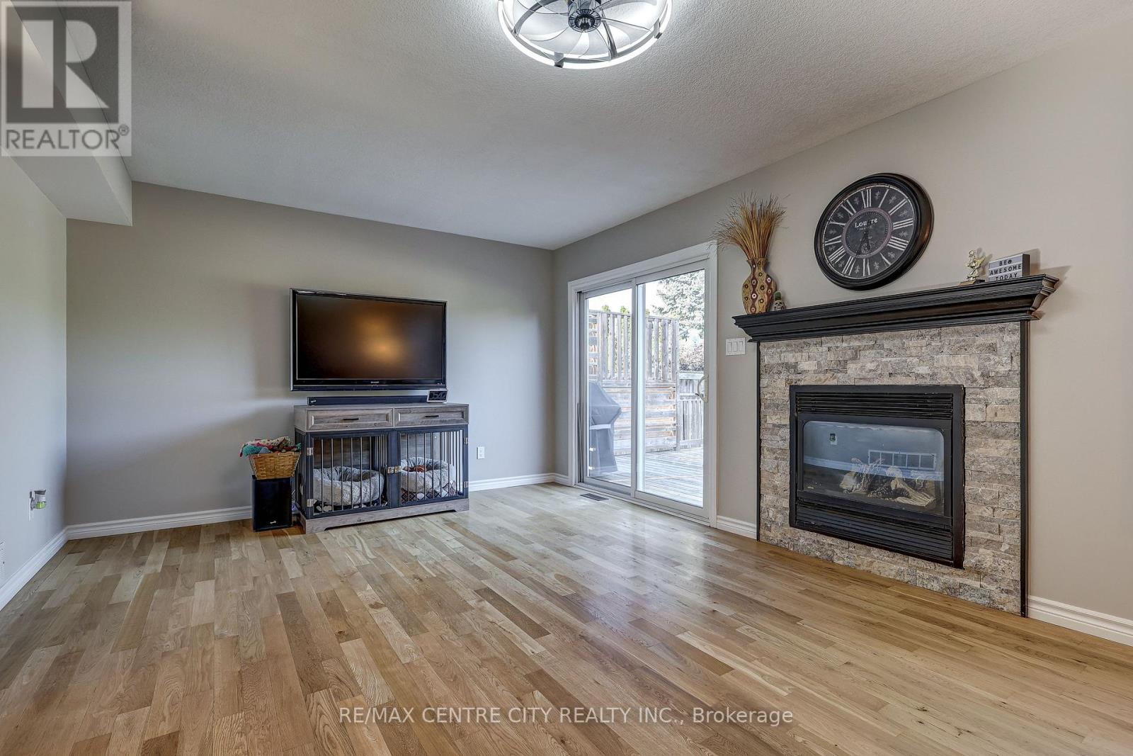 42134 MCBAIN LINE - Image 20