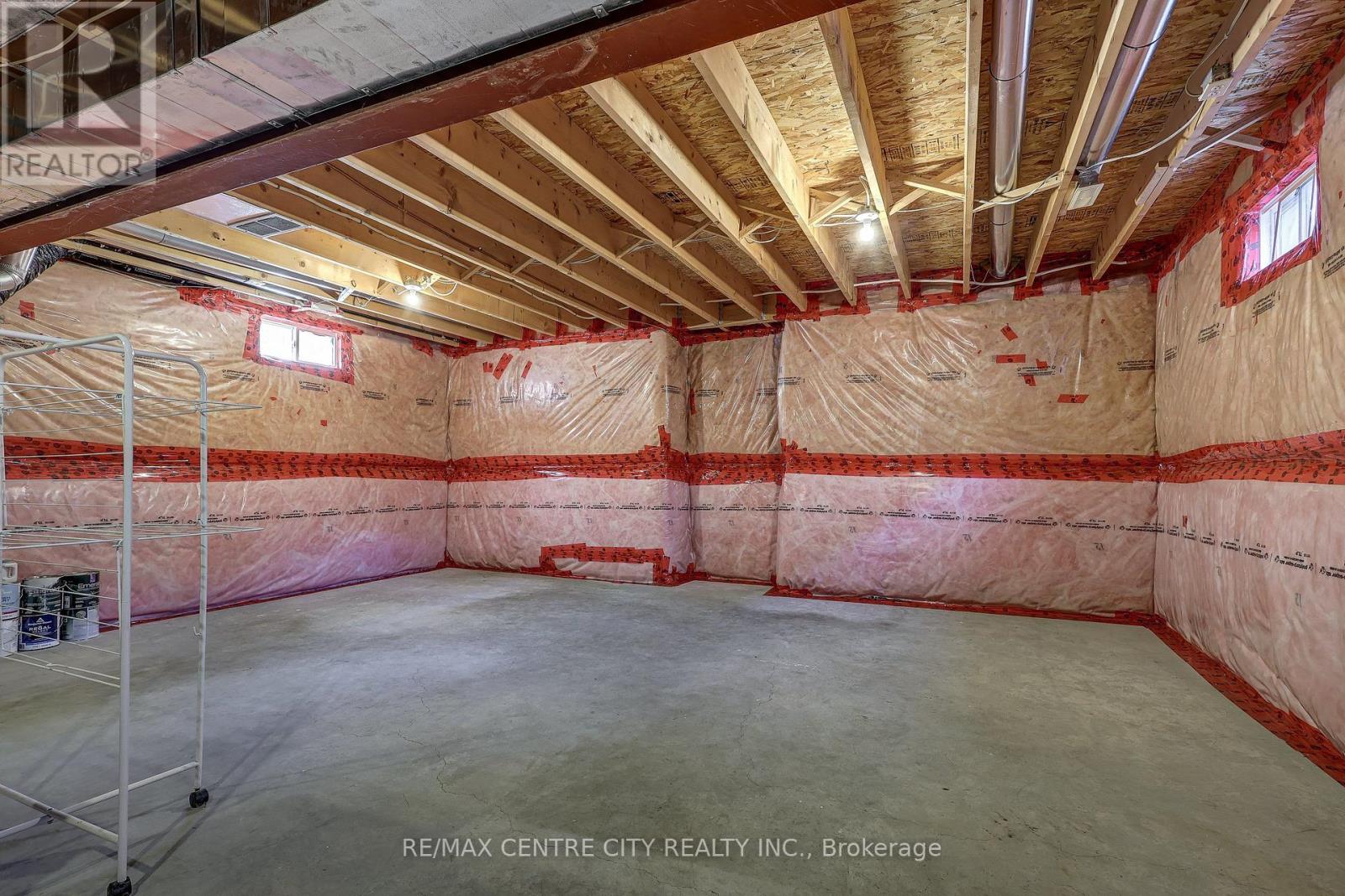 42134 MCBAIN LINE - Image 32