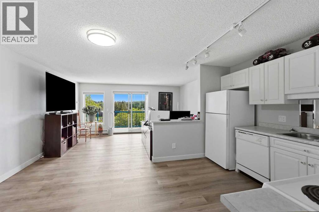 #402 4522 47A Avenue - Image 4
