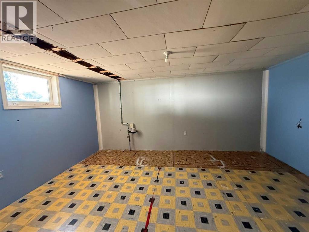 374 10 Street SE - Image 18