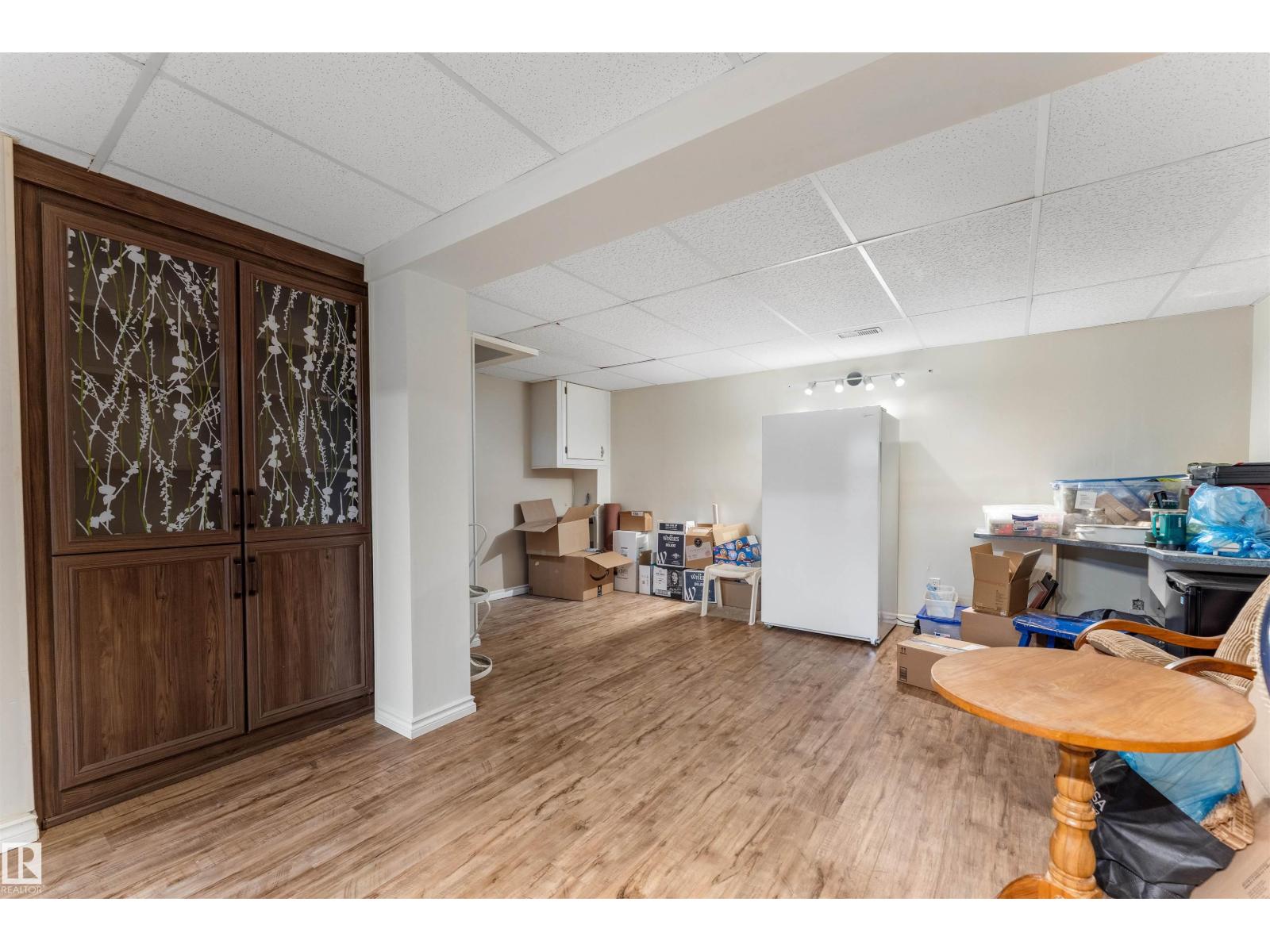 17 2030 Brentwood BV - Image 17