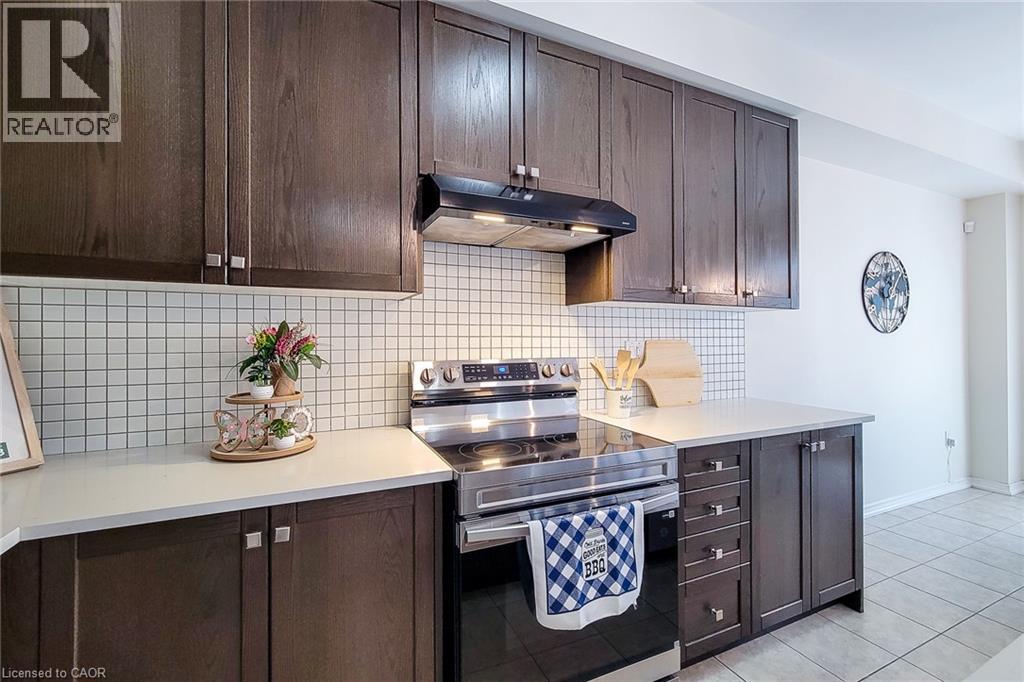 11 ESTHER Crescent - Image 17