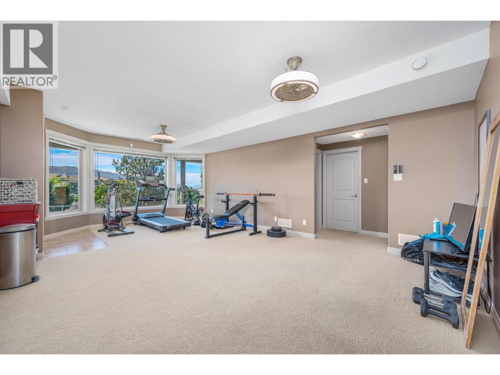 904 33 Avenue - Image 29