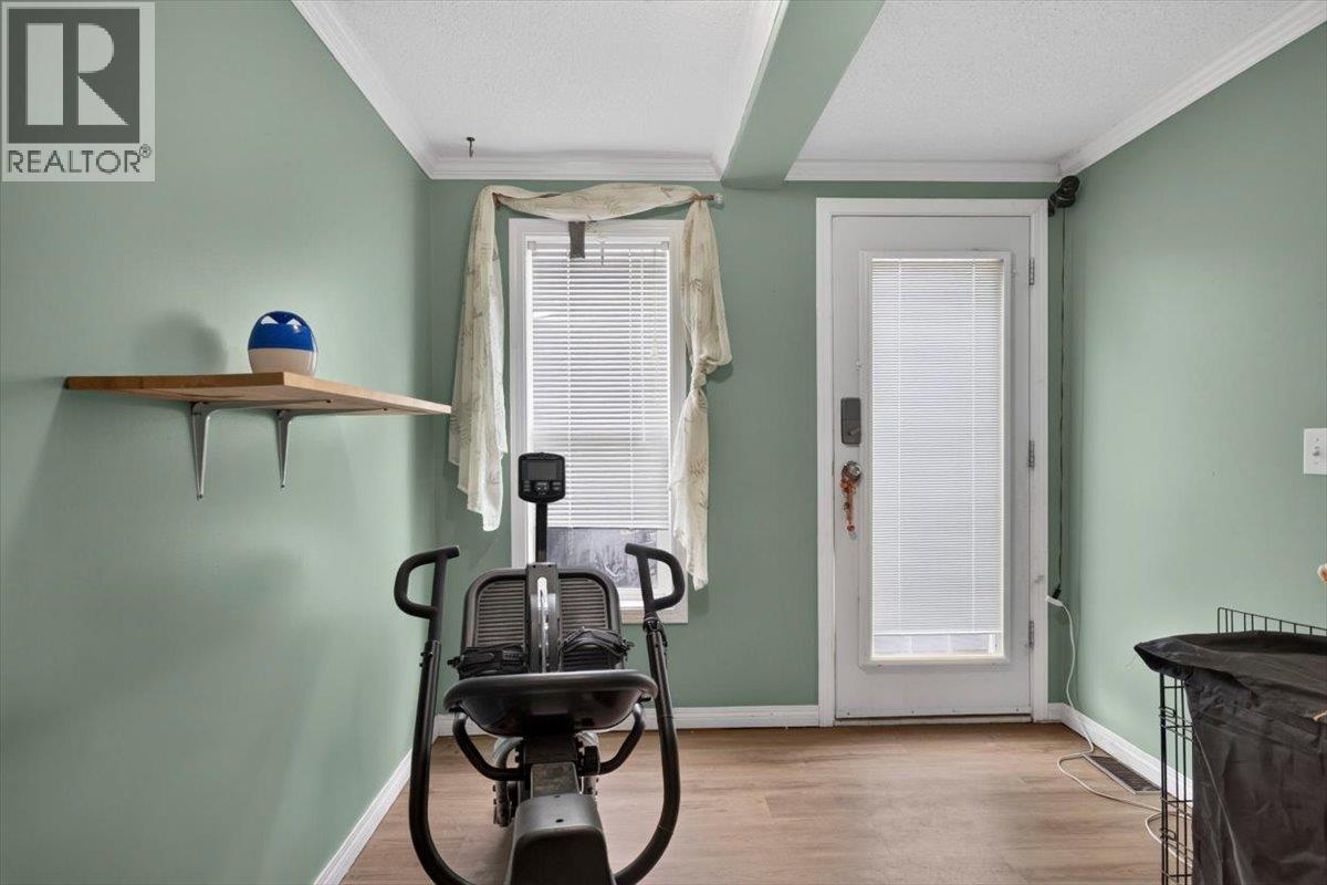 33 Dawson Crescent - 43