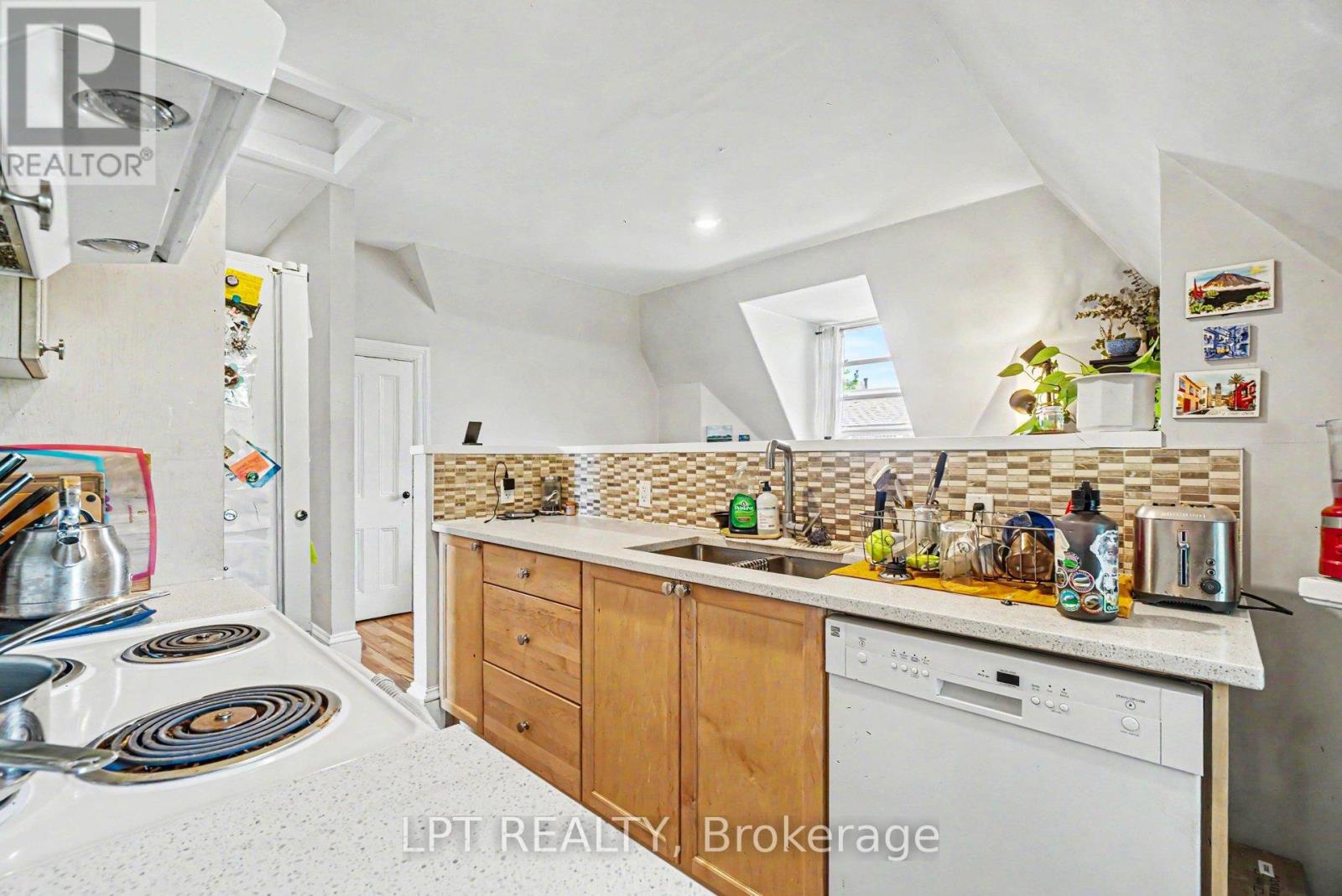 475 MACLAREN STREET - Image 22