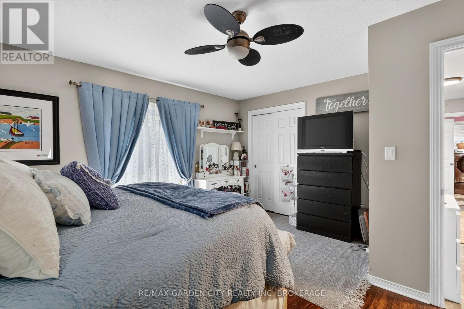11 ROCHELLE CRESCENT - 17