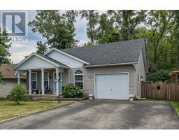 11 ROCHELLE CRESCENT