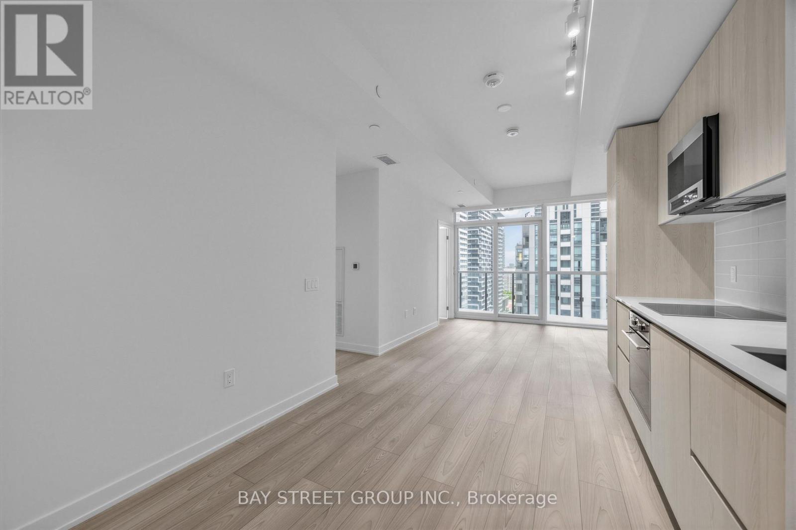 #1602 110 BROADWAY AVENUE - 6