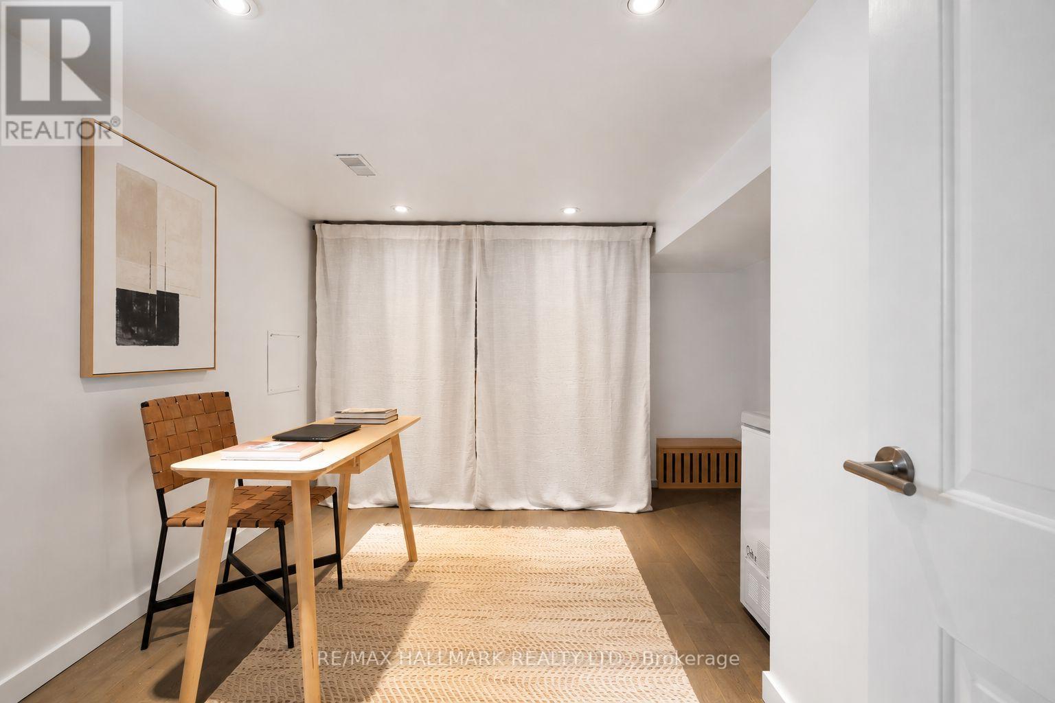 77 LEROY AVENUE - Image 42